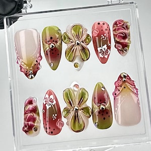 Künstlerische Blumenpresse auf den Nägeln | Grün Floral, Rosa Rose Nagel Design | 3D Blumen & Farbverlauf Gefälschte Nägel | Frühlingsblüten Nägel | HB697YC