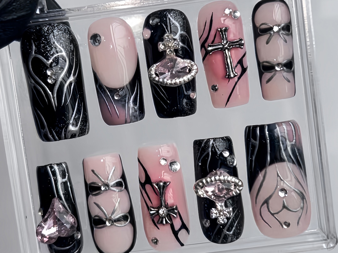 Galactic Elegance Press on Nails | Black Pink Nails With Planet Charm