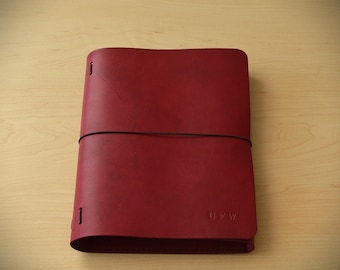 Handgefertigtes Leder Trifold Journal: Genähte Taschen, nachfüllbares Notizbuch
