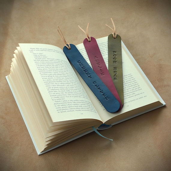 Leather Bookmark/Personalized gift/Reading guide/Gift for readers/Gift for bookworms/Gift for her/Gift for him/Birthday gift/Bookmark