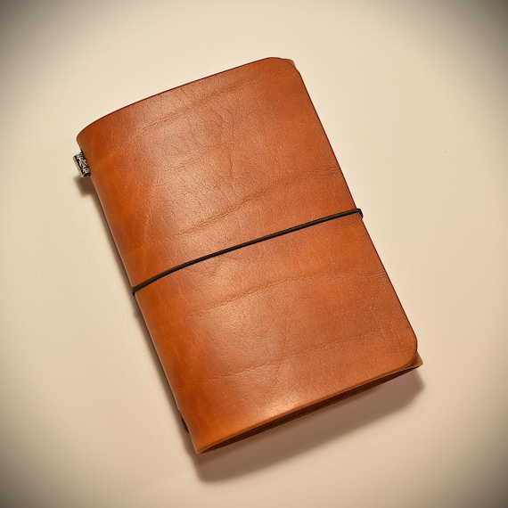 Handcrafted Leather Trifold Traveler's Journal Cover in shade cedar/ Accommodating all refillable notebook sizes / Ideal gift