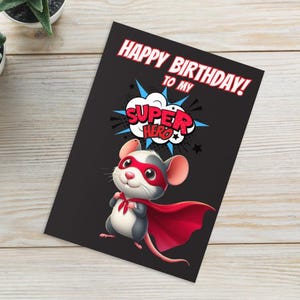 Wünschen Sie dem, den Sie lieben, alles Gute zum Geburtstag - niedliches Cartoon Super Hero Design - Rattenliebhaberkarte