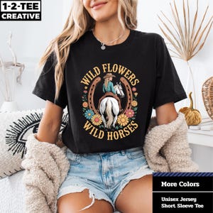 T-shirt Wild Horses & Flowers: T-shirt met western cowgirl-print