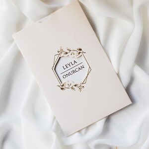 Marble Patterned White Modern Wedding Invitation Card and Cream Beige Sleeve with Gold Foiled Monogram, Minimal Invite, Printed