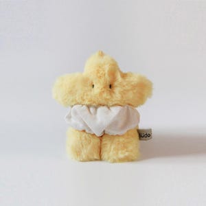 ludo | Peluche étoilée | Charm de sac souple adorable | Aimant pour réfrigérateur | Joli jouet de décompression