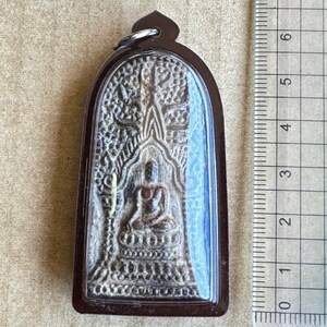 Protection Thai buddha Phra Khun Phaen Thai Amulet Talisman comes with Velvet gift bag, string necklace image 3