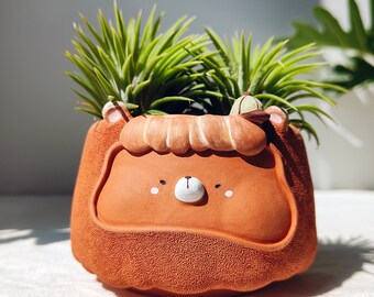 Cute chubby bear planter. Handmade pot with drainage hole. Cactus and succulent planter, Cute planter, clay animal planter.