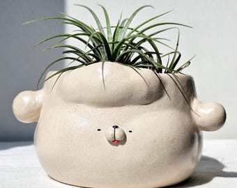 Handgjord keramikplanter med djurmotiv: fluffig vit hundplanterkruka