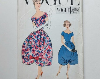 Patron De Couture VOGUE Vintage 1954 - Robe Rétro Modèle B34 (1706)