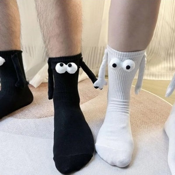 Fashion Funny Creative Magnetic Attraction Hands Black White Cartoon Eyes Couples Socks 1 Pair Club Celebrity Couple Socks Ins