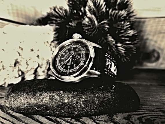 Robuust design horloge uit Tsjechie handgemaakt diameter 45 mm Etsy Nederland