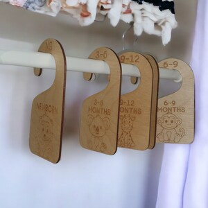 Séparateurs de penderie respectueux de l'environnement - Ensemble de rangement pour chambre de bébé, cadeau parfait pour une baby shower, séparateurs de garde-robe en bois, vêtements pour nouveau-né à tout-petit