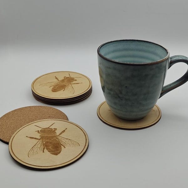 Bijenmotief houten onderzetters van Craftygiftsplace