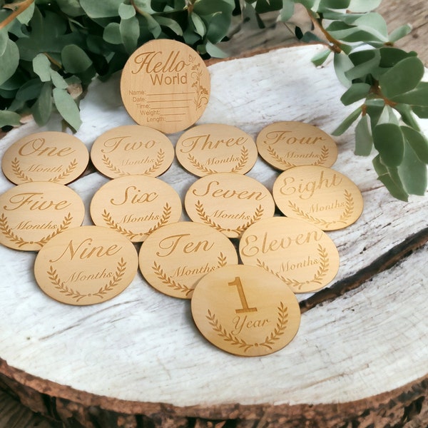 Wooden Baby Milestone Discs by Craftygiftsplace