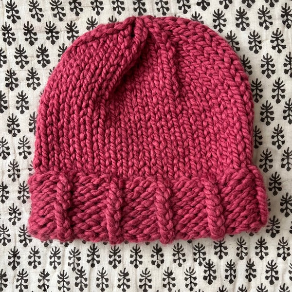 Magenta chunky knit beanie with folding brim