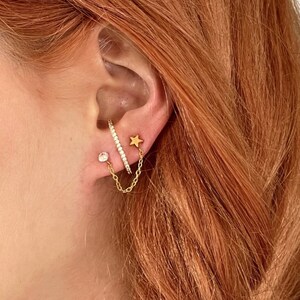 Delicado brinco de corrente pendente com estrela e zircônia • Brinco brilhante com piercing duplo dourado • Pequenos e elegantes brincos de declaração da ToughCandy • Presente para ela