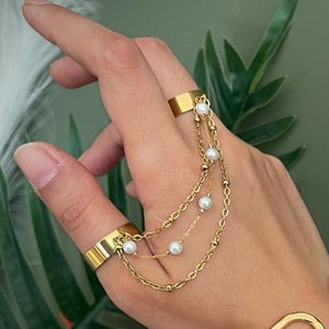 Doppelter goldener Bandring• Dreifachkettenperle Ring• Einstellbarer moderner Muschelring• Baumelnder Minimalbandring von ToughCandy• Jahrestagsgeschenk