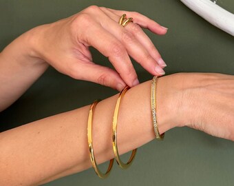 Elegant Golden Stackable Thin Flat Oval Cuff Bracelet: Ethnic Style Wire Bangle
