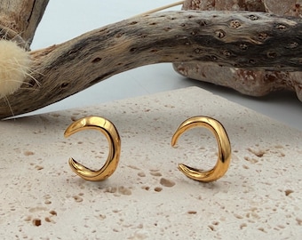 Dainty Golden Organic Shaped Stackable Ear Cuff: 24K Gold Plated Sculptural Everyday Wrap Cuff
