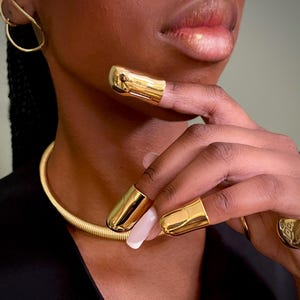 Anillo de uñas con diseño llamativo dorado • Anillo de uñas con cobertura total para la punta de los dedos • Funda para uñas unisex • Anillo de uñas para festivales • Anillo de uñas glamoroso de ToughCandy