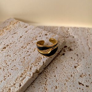 Black dahlia ring deals
