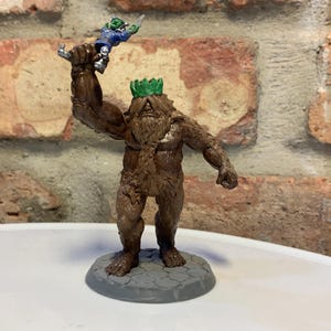 Troll king miniature for DnD or pathfinder.