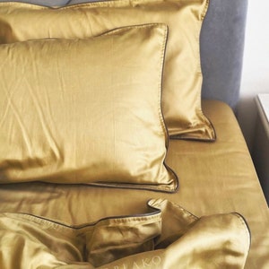 Premium Quality Sateen Cotton Bordered Bedding Set – Dark Gold with Brown Edge Duvet Cover – Sheets 4 Pieces Bedspread