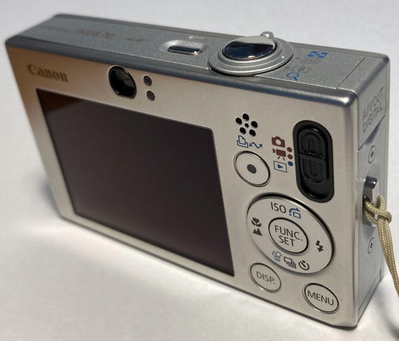 Canon IXUS 70 Digital Camera - Powershot SD1000 Digital Elph