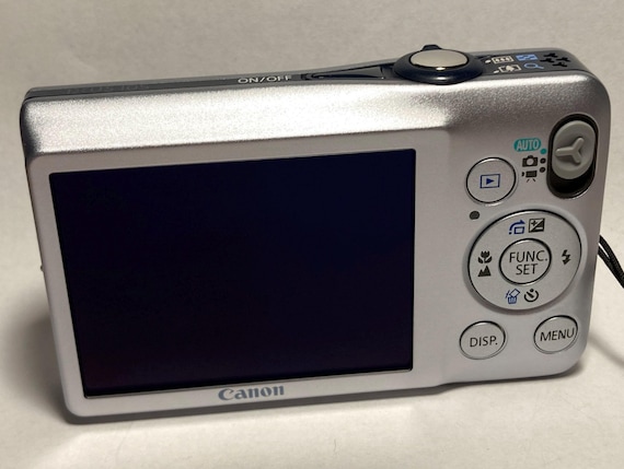 3521 Canon IXUS 105 シルバー【デジカメ】 3521 Canon IXUS 105 シルバー【デジカメ】