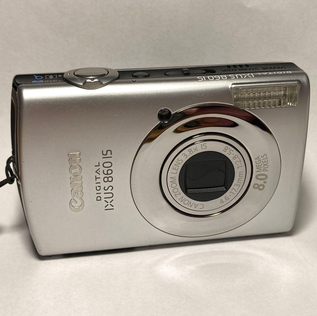 Canon IXUS 860 IS Digital Camera - Powershot SD1000 Digital Elph
