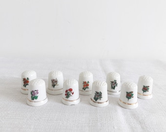 Dé en caoutchouc souple Clover (moyen ou grand), Dés à coudre, Dé en caoutchouc, Dé pour couture, Dé pour broderie, Broderie, Trèfle - France