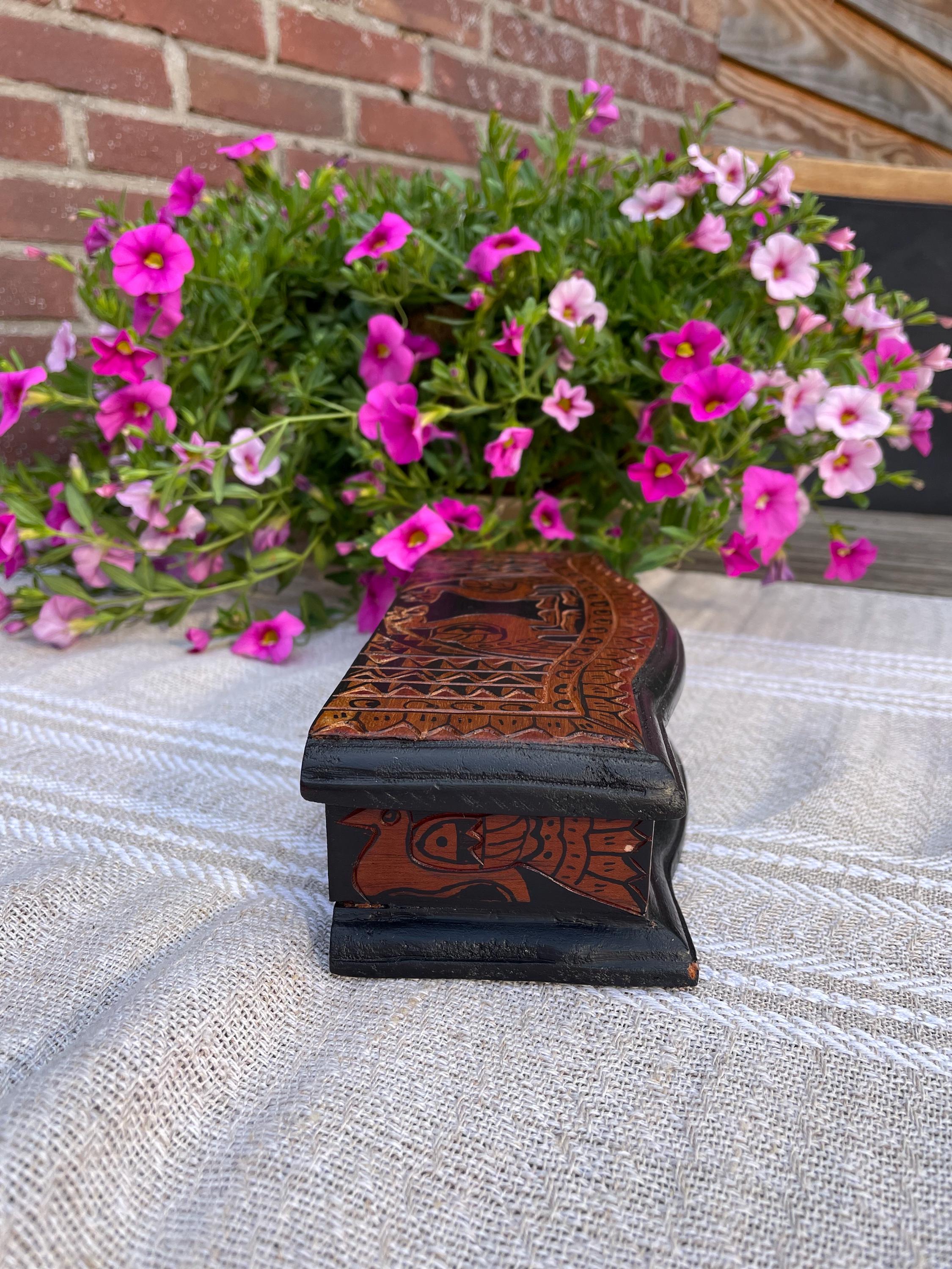 東洋風の対称的な鳳凰鳥が描かれたヴィンテージ木製小物入れ