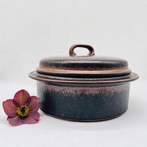 Arabia Ruska Casserole Dish by Ulla Procopé | Finnish Stoneware