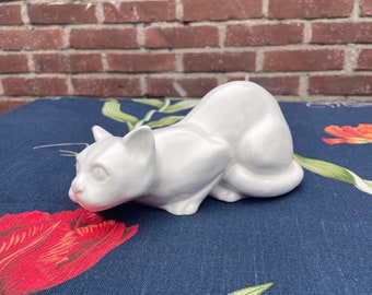 ヴィンテージの白いペルシャ陶器猫 - ボルダロ・ピニェイロの猫の彫刻