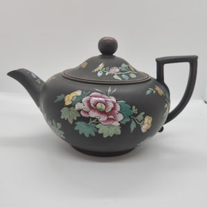 Wedgwood Black Basalt Capriware Teapot (110)