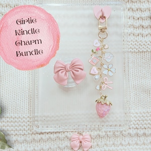 Kindleアクセサリーバンドル、ガーリーKindleチャームバンドル、Kindleチャームキーチェーン、コケットフォングリップ、ピンクダストプラグ、電子書籍リーダーデコレーション