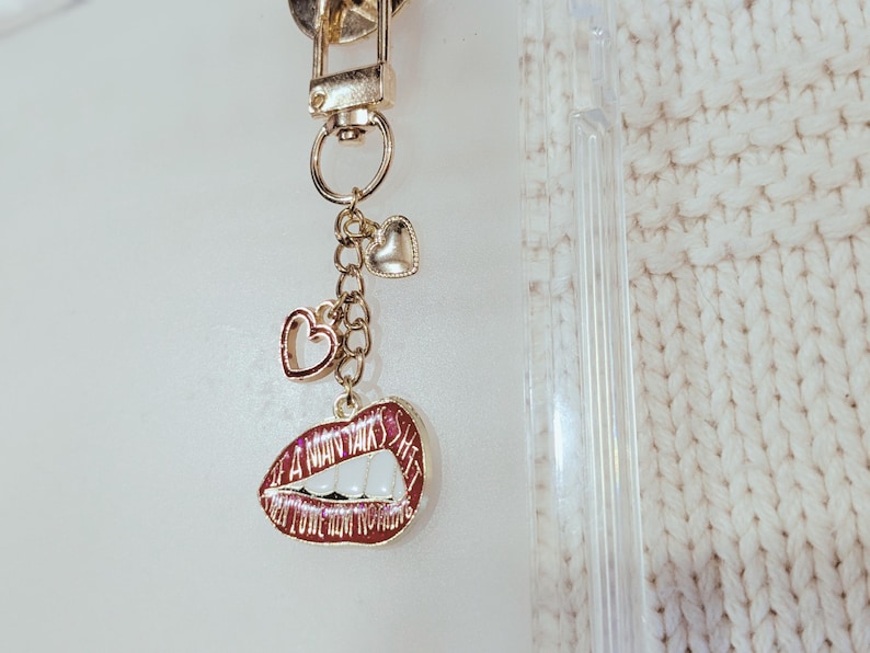 Reputation Era Inspired Lips Charm Keychain, Kindle Charm Chain, Kindle Case Charm, E Reader Decoration, Swifties Keychain, Bag Charm image 6