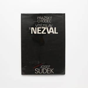 Prazsky Chodec, Nezval, Josef Sudek - Livro de mesa de centro vintage, decoração MCM, decoração de apartamento, decoração de mesa, livro de arte, livro de fotografia