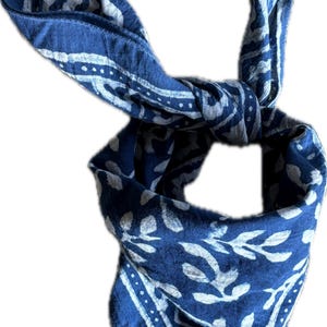 Organic Cotton Bandana Moselle, Bandana Scarf, Paisley Design Scarf, Vibrant Color, High-Quality, Winter Scarf, Unique Boho Chic Cotton