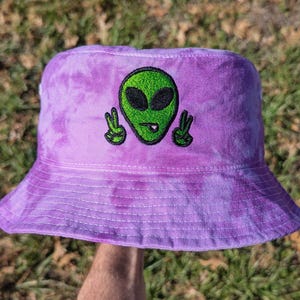 Alien Peace Purple Tie Dye Bucket Hat | Embroidered Rave Wear Trippy Festival Accessories | Rave Outfit Raver Gift Psychedelic Accessory