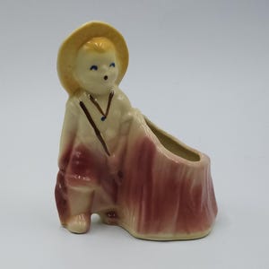 Vintage Shawnee Fishing Boy Planter.  Made USA,  1940&#39;s  Incised USA 532 on the bottom