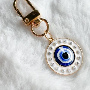 Diamond-Paved Evil Eye Keychain Accessory Purse Charm Backpack Bling Protection Amulet Spiritual Symbolism Blue Eye Jewelry Trendy
