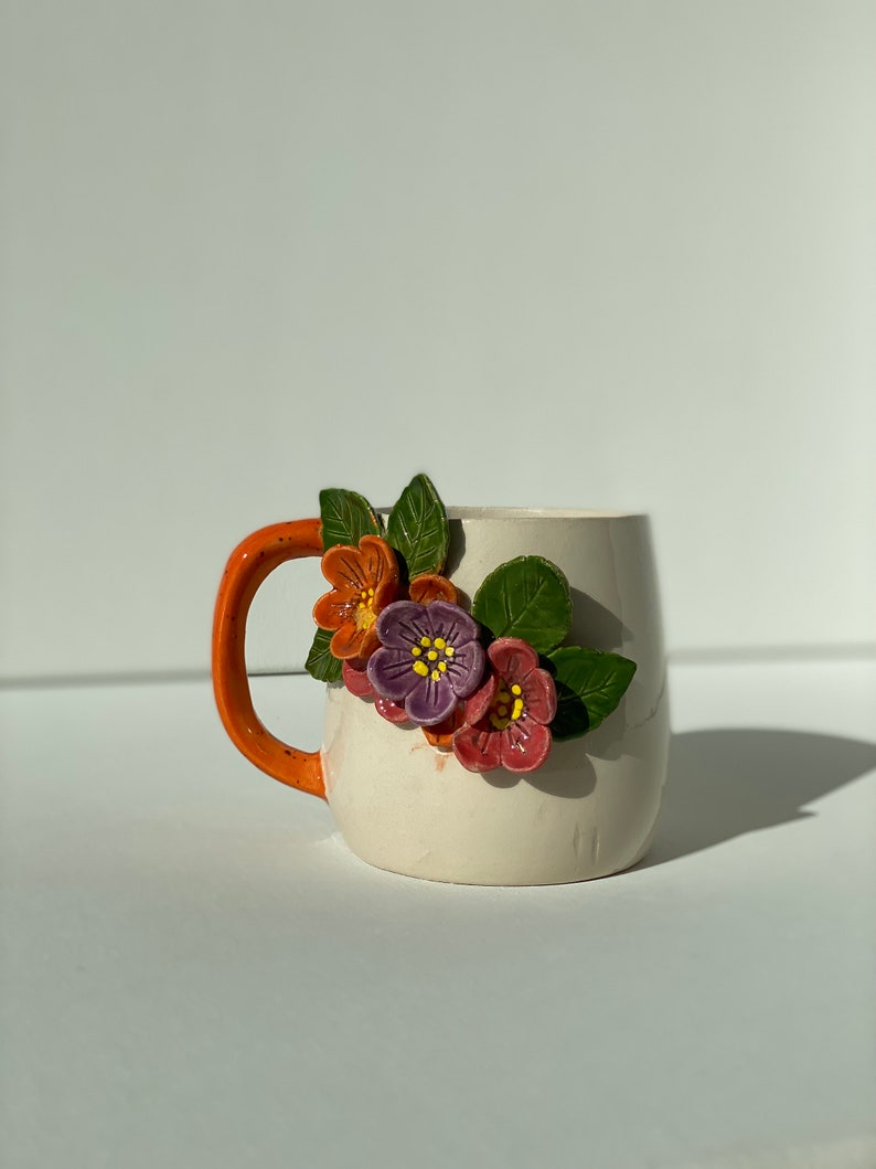 TASSE À CAFÉ FLEURS Tasse à café en céramique faite à la main, tasse esthétique tasse florale mignonne, cadeau de pendaison de crémaillère pour une nouvelle maison, tasse de noyau de chalet, anniversaire de maman image 4