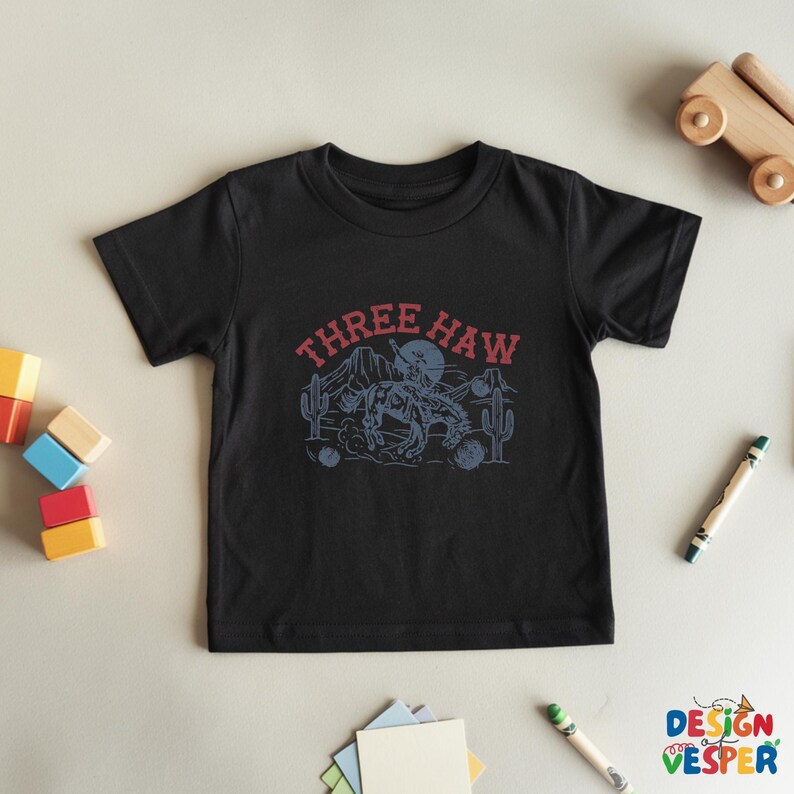 Camiseta de tres haw para niños pequeños, camiseta de tercer cumpleaños para niños, camiseta de vaquero para niños pequeños, camiseta del oeste para niños, regalo de tercer cumpleaños para niños, camiseta de cumpleaños de rodeo Black