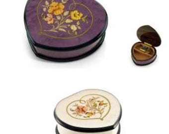 Caja de música italiana con forma de corazón y diseño floral incrustado - Caja de música Alice Sturzinger