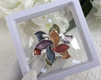 Elegant Multi Colored Leaf Magnetic Brooch