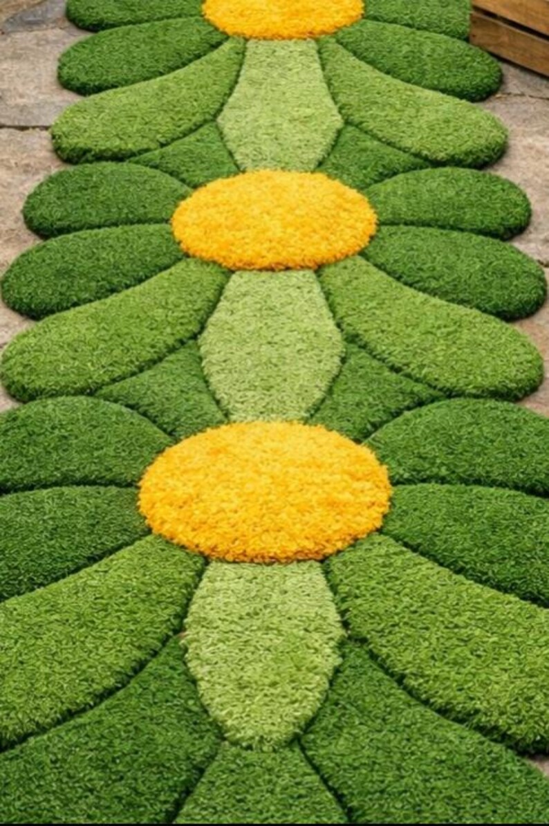 Simple Flower Pattern Rugs Green Daisy Flower Rug, Yellow Center Floral Rug, Handmade Tufted ...