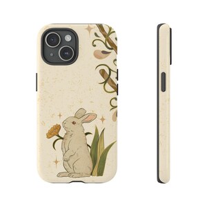 Wonderland Rabbit iPhone 15/14 Tough Case, Samsung Galaxy S23/22 Tough Case - Wonderland Phone Case, White Rabbit Phone Case, inspirado en los años 70