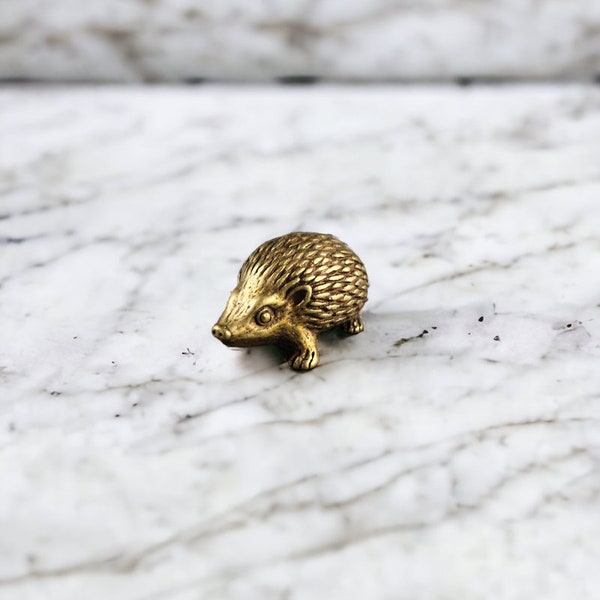Brass Hedgehog Statue Lucky Hedgehog Vintage Ornament Pocket Item Lifelike Antique Small Animal Cute Collectible Brass Gift For Desk