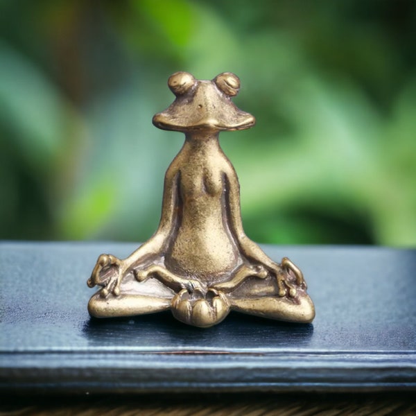 Meditating Frog Statue, Retro Brass Zen Spiritual Animal Ornament Copper Home Desk Office Decor